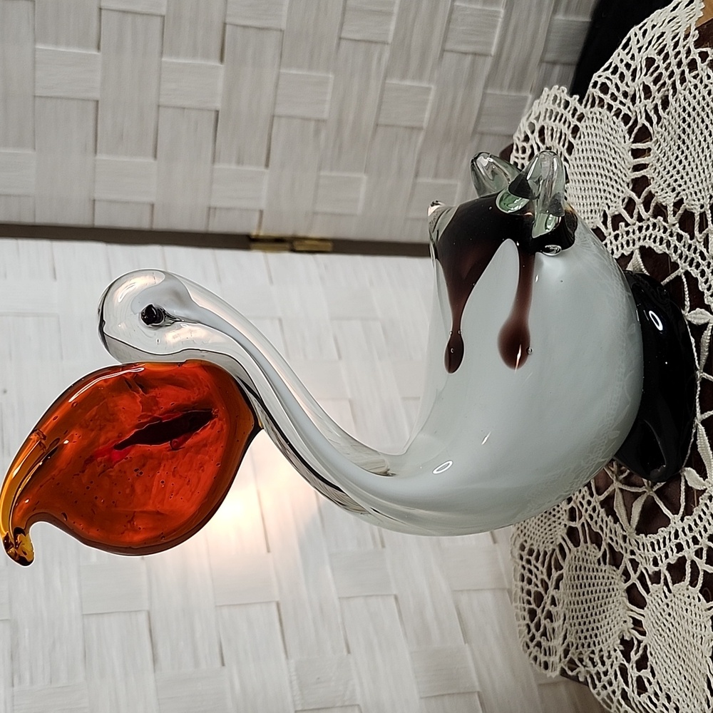 👉*ART GLASS* PELICAN W/ ORANGE FISH IN MOUTH ~HANDBLOWN - Picture 2 of 7